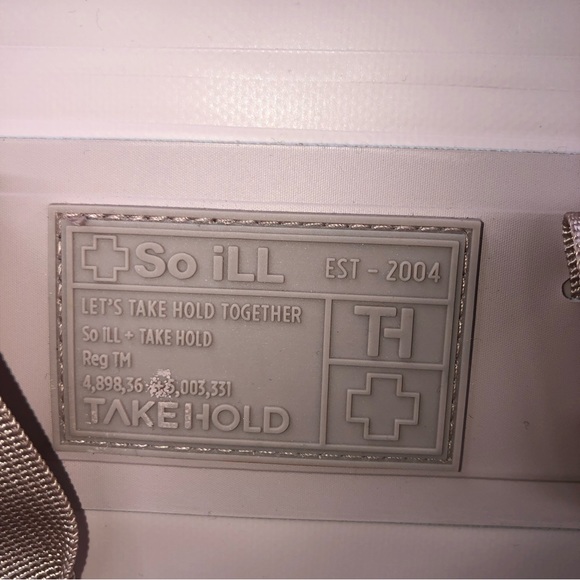 So Ill On the Roam Pink Dirt Bag 25L - Picture 4 of 14